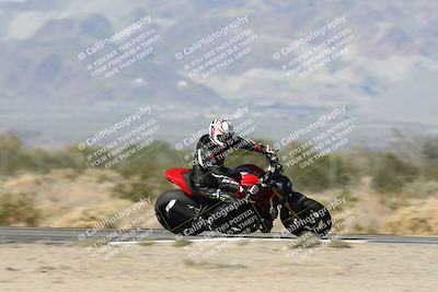 media/Dec-01-2025-Moto Forza (Mon) [[2daa91e15f]]/2-Intermediate Group/Session 3 (Turn 7 Inside Pans)/